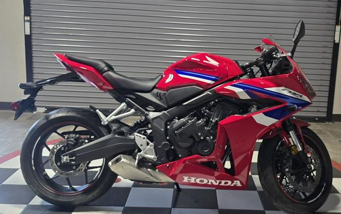 2026 Honda® CBR650R E-Clutch