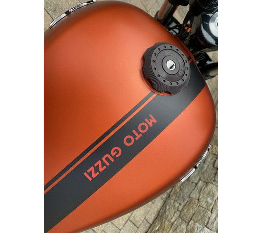 2019 Moto Guzzi V9 Bobber Sport