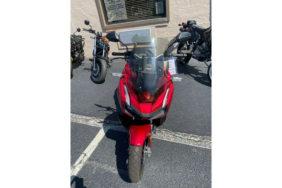 2022 Honda ADV 150 - RED