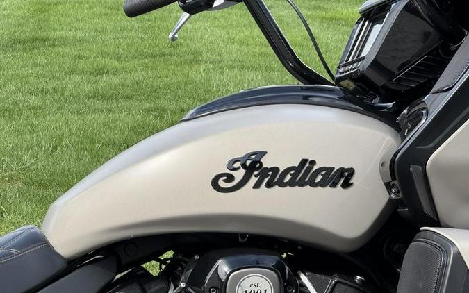 2022 Indian Motorcycle® Pursuit Dark Horse with Premium Package Icon Quartz Gray