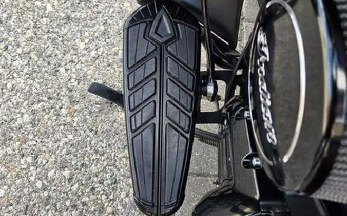 2021 Indian Motorcycle® Roadmaster® Dark Horse® Thunder Black Smoke
