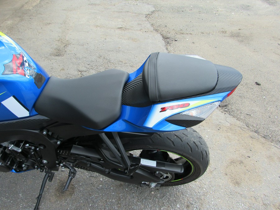 2015 Suzuki GSXR 750 WITH M4 EXHAUST LOW MILES