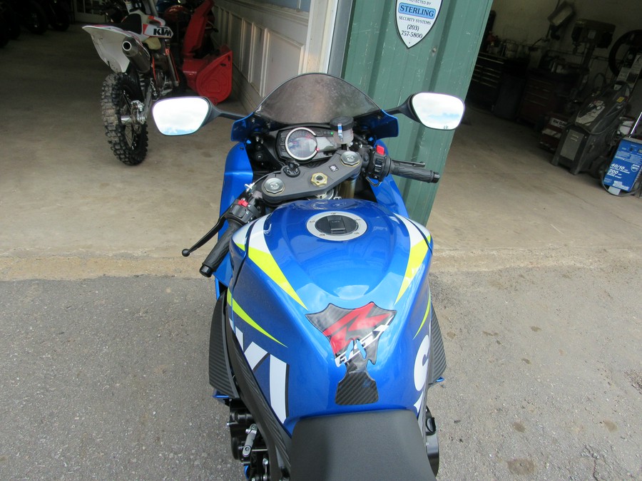 2015 Suzuki GSXR 750 WITH M4 EXHAUST LOW MILES