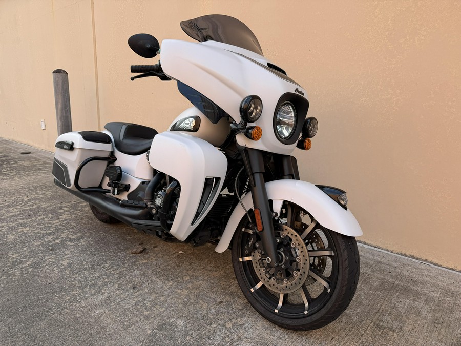 2024 Indian Motorcycle Chieftain Dark Horse with Powerband Audio