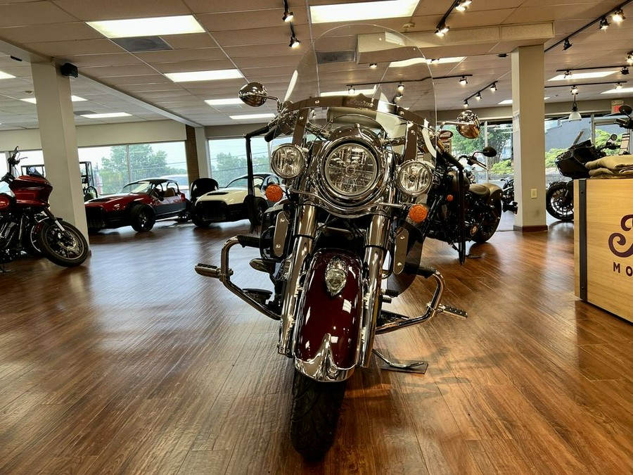 2021 Indian Motorcycle® Springfield® Maroon Metallic/Crimson Metallic