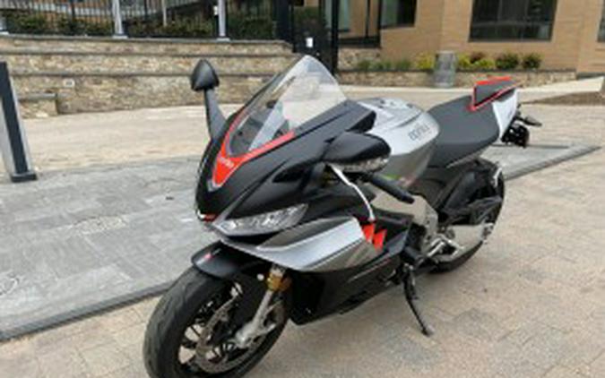 2021 Aprilia RSV4 RR