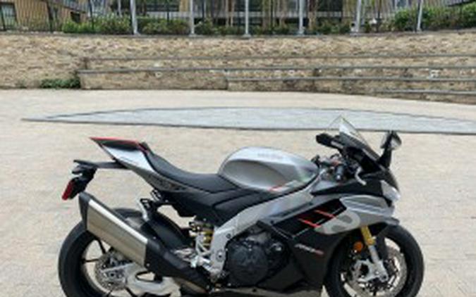 2021 Aprilia RSV4 RR