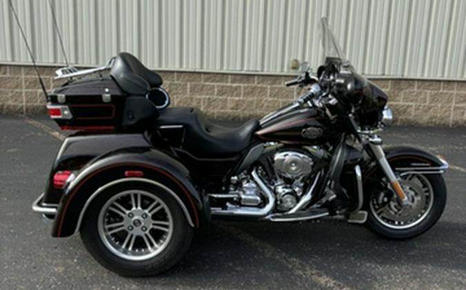 2011 Harley-Davidson Trike FLHTCUTG - Tri Glide Ultra Classic