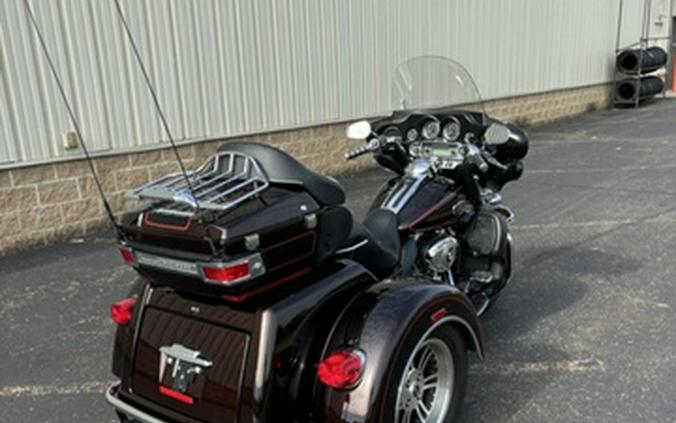 2011 Harley-Davidson Trike FLHTCUTG - Tri Glide Ultra Classic