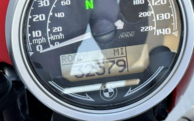 2022 BMW R nineT Scrambler 719 Black Storm Metallic / Racing Red