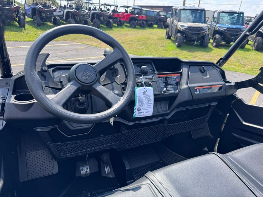 2025 Honda Pioneer 1000-6 Crew Deluxe