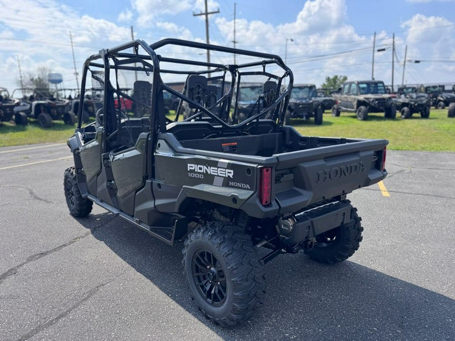 2025 Honda Pioneer 1000-6 Crew Deluxe