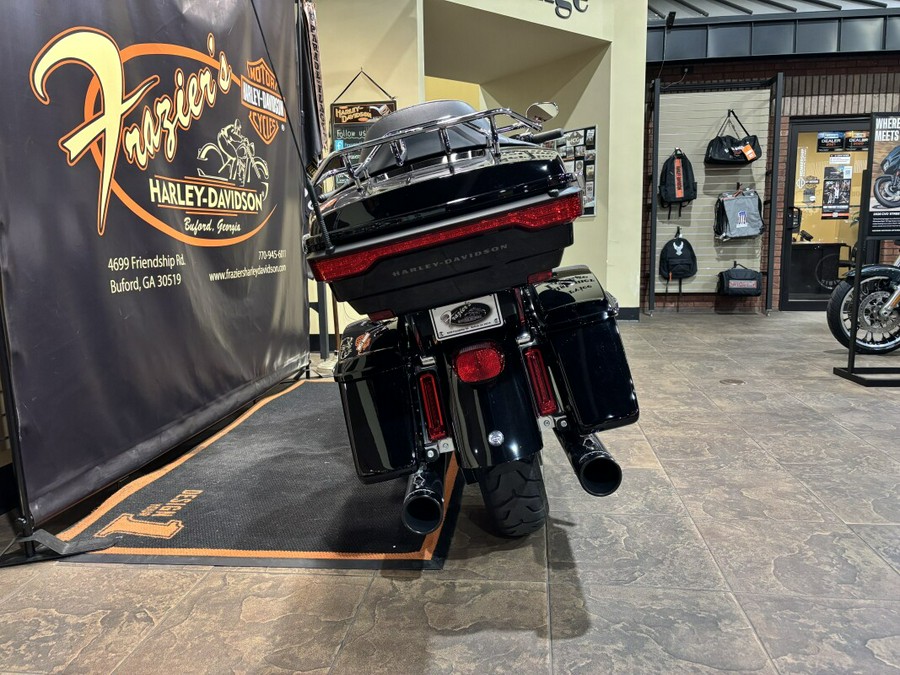 2021 Harley-Davidson® Ultra Limited Vivid Black - Black Finish