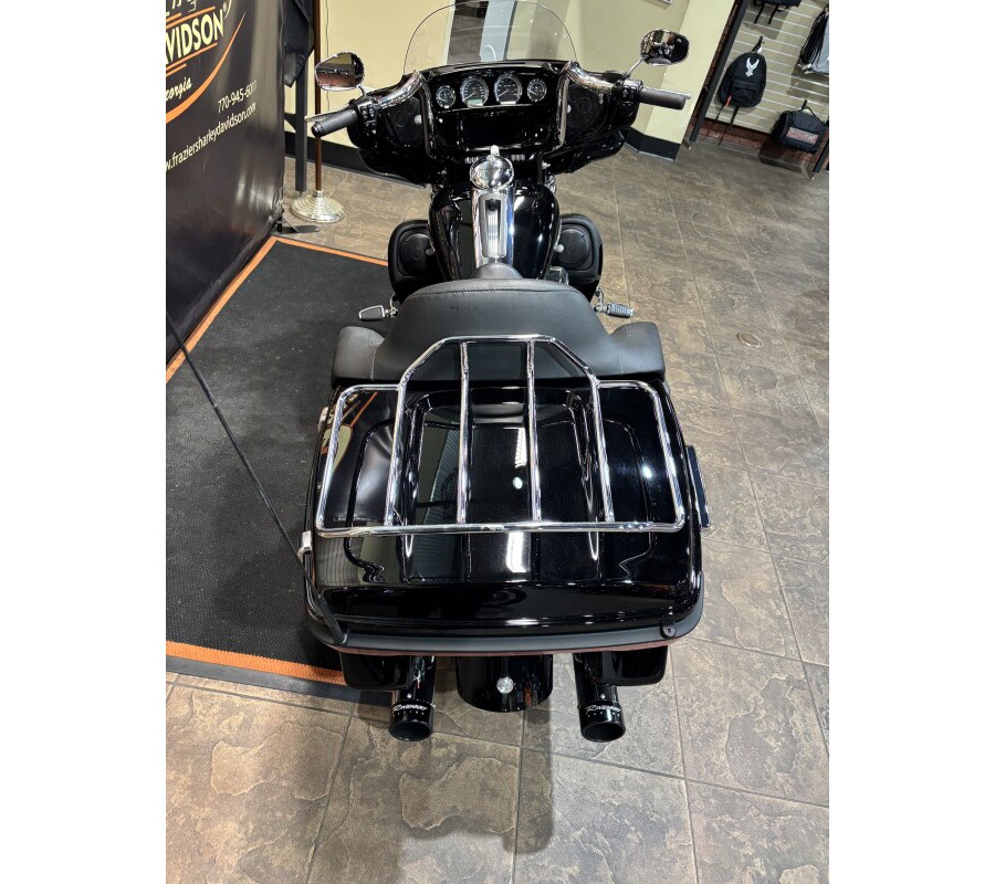 2021 Harley-Davidson® Ultra Limited Vivid Black - Black Finish