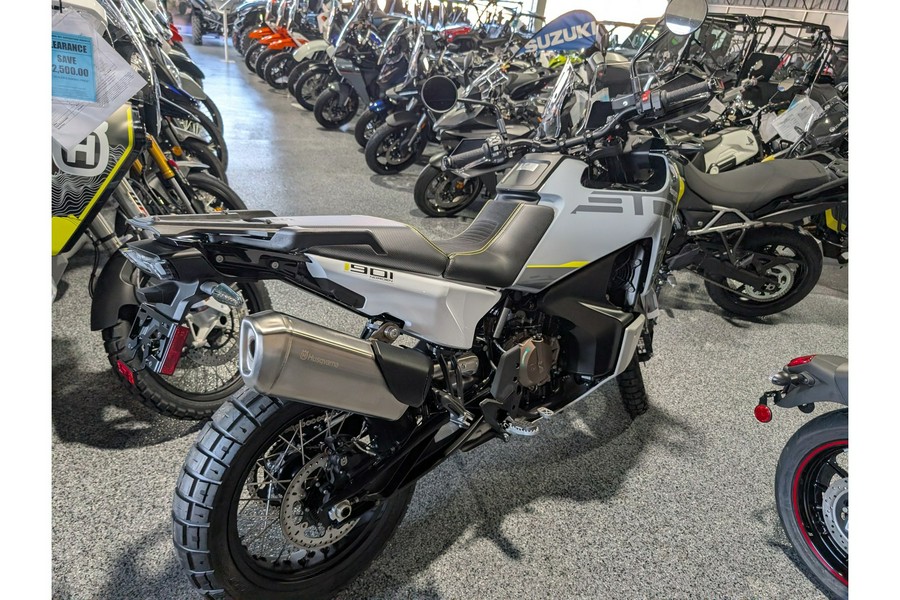 2025 Norden 901 - Husqvarna Motorcycles
