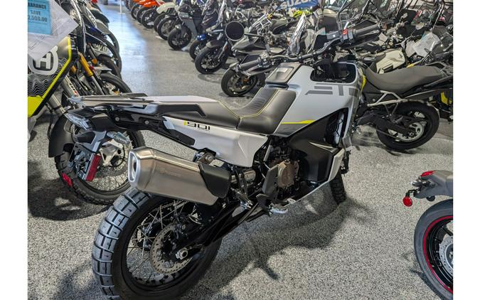 2025 Husqvarna Motorcycles Norden 901