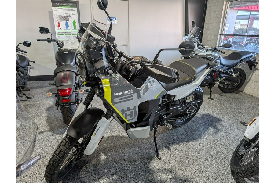 2025 Norden 901 - Husqvarna Motorcycles