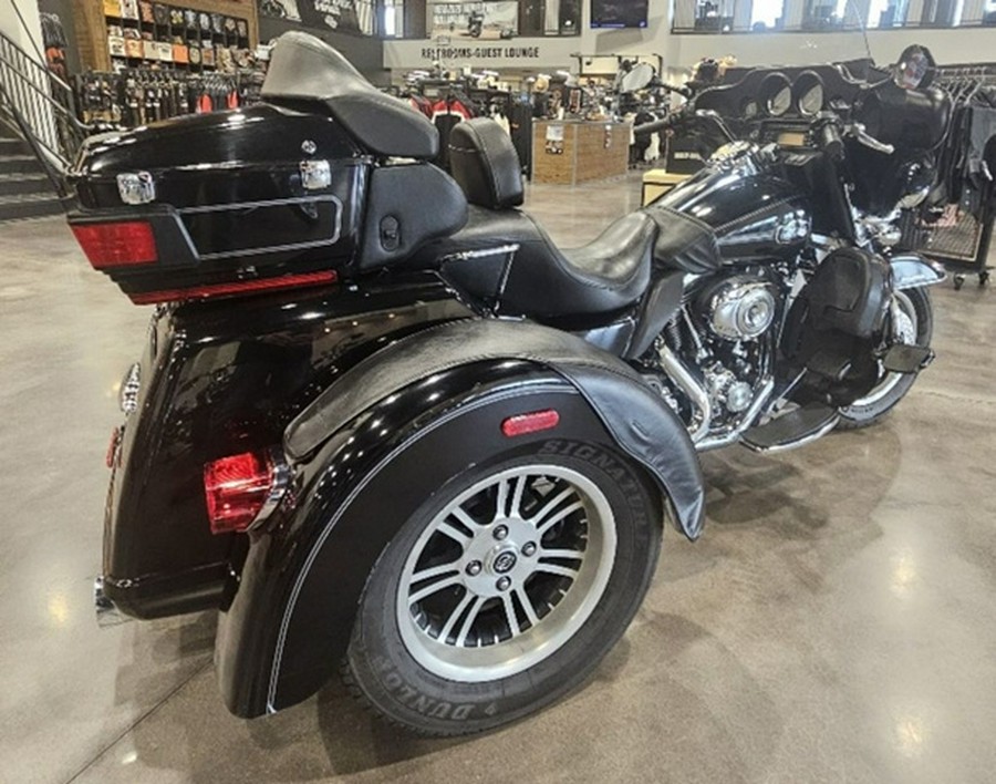 2013 Harley-Davidson FLHTCUTG - Tri Glide Ultra Classic