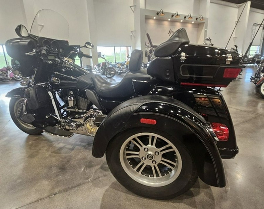 2013 Harley-Davidson FLHTCUTG - Tri Glide Ultra Classic