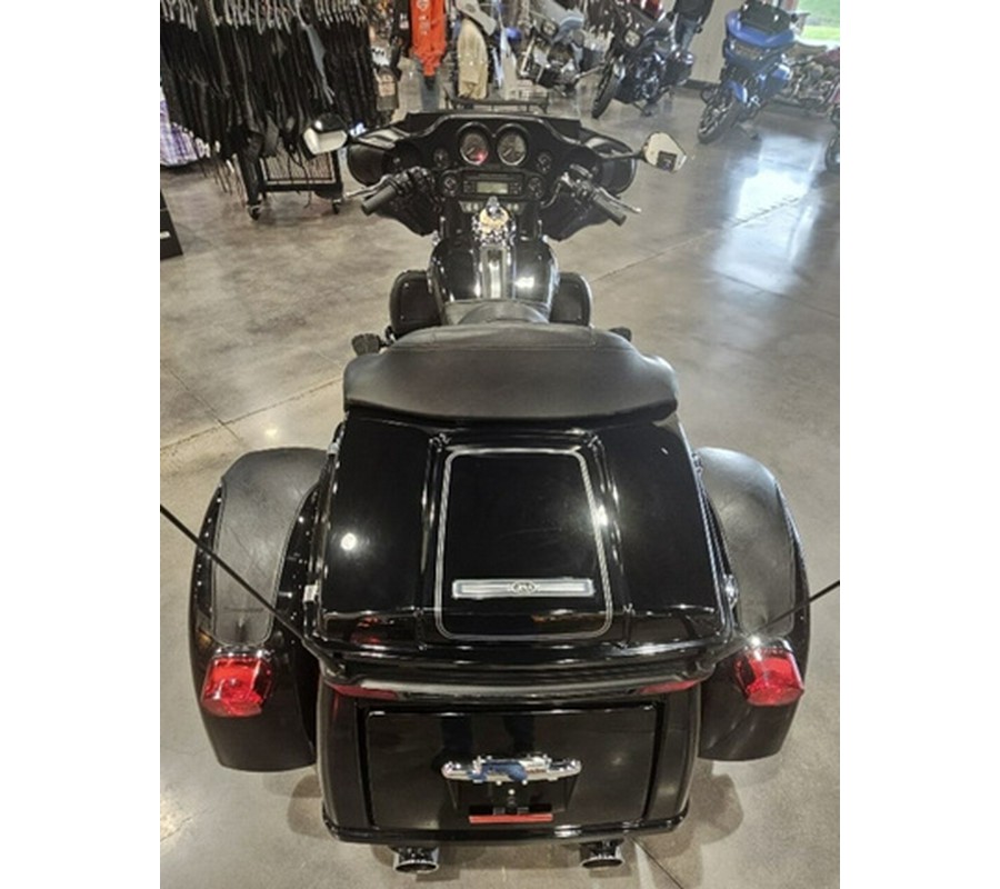 2013 Harley-Davidson FLHTCUTG - Tri Glide Ultra Classic