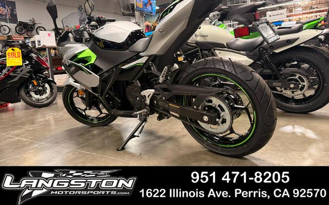 2024 Kawasaki Ninja® e-1 ABS