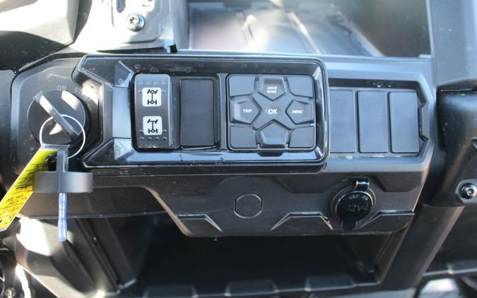 2026 Can-Am DEFENDER 6X6 XT HD10