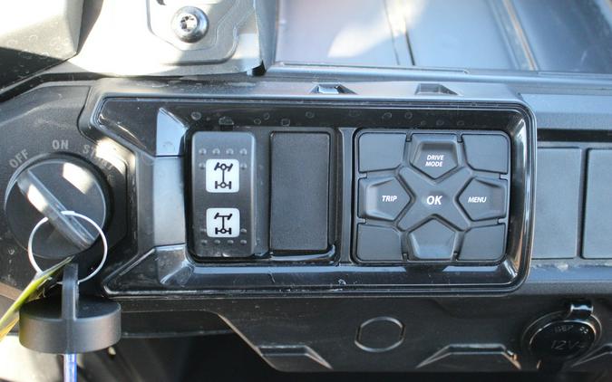 2026 Can-Am DEFENDER 6X6 XT HD10