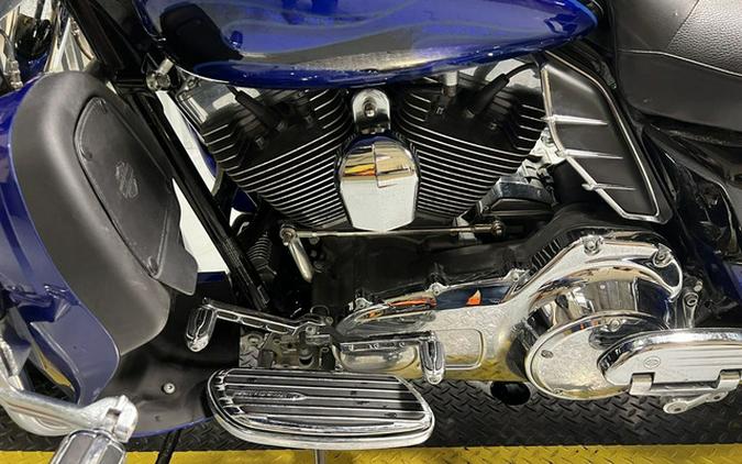 2011 Harley-Davidson FLHTCUSE6 - CVO Ultra Classic Electra Glide