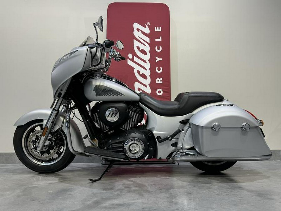 2018 Indian Motorcycle® Chieftain® Classic ABS Star Silver Smoke