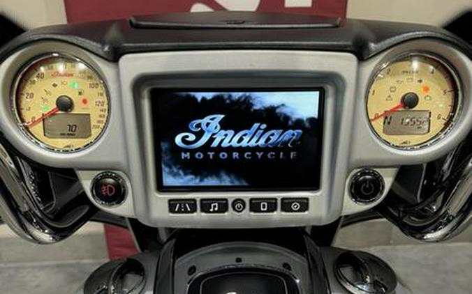 2018 Indian Motorcycle® Chieftain® Classic ABS Star Silver Smoke