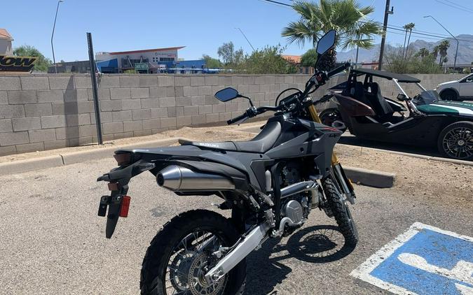 2025 Suzuki DR-Z4SM