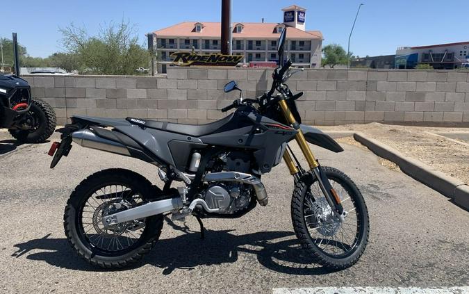 2025 Suzuki DR-Z4SM