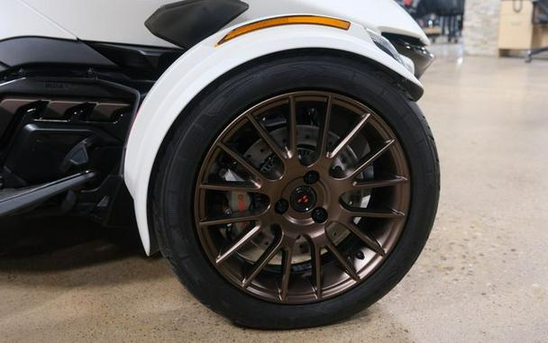 New 2024 CAN-AM SPYDER RT SEATOSKY VEGAS WHITE SATIN