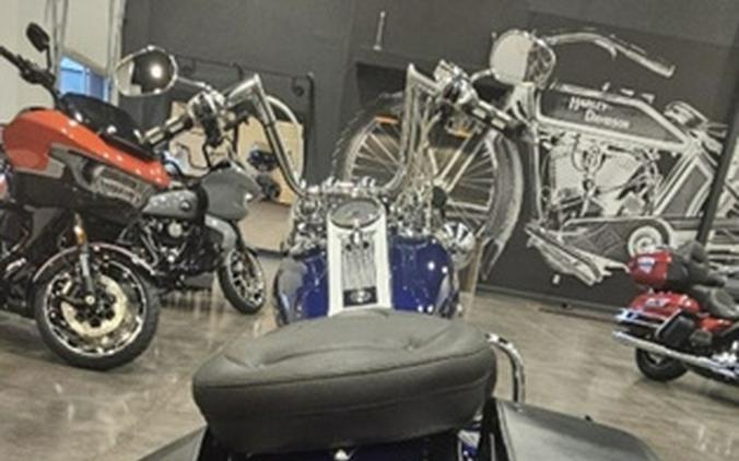 2007 Harley-Davidson FLHRC - Road King Classic
