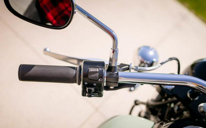 2023 Kawasaki Vulcan® 900 Custom