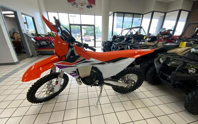 2024 KTM XC 300