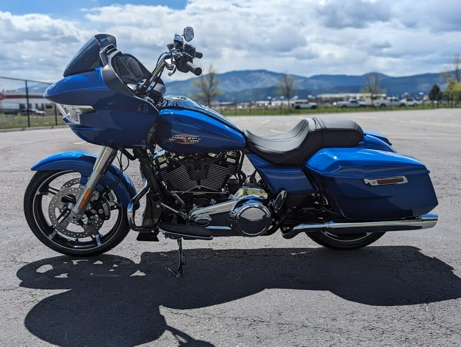 2024 Harley-Davidson Road Glide® Blue Burst