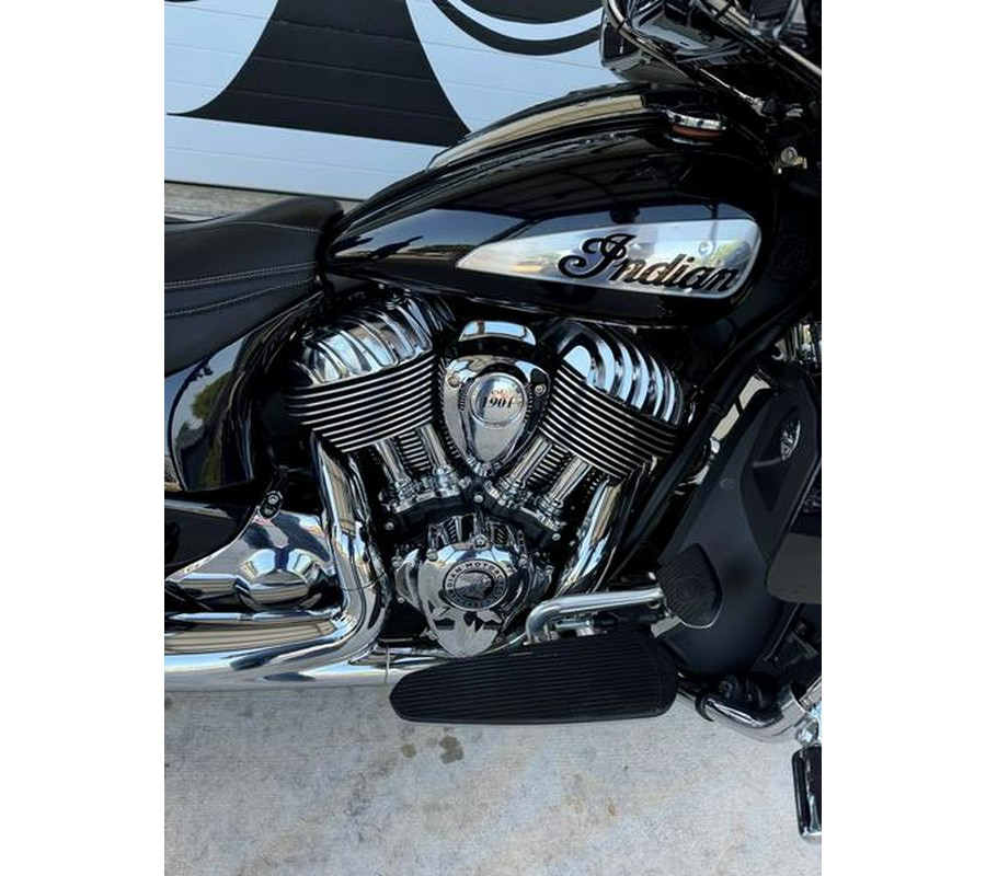 2022 Indian Motorcycle® Roadmaster® Limited Black Azure Crystal