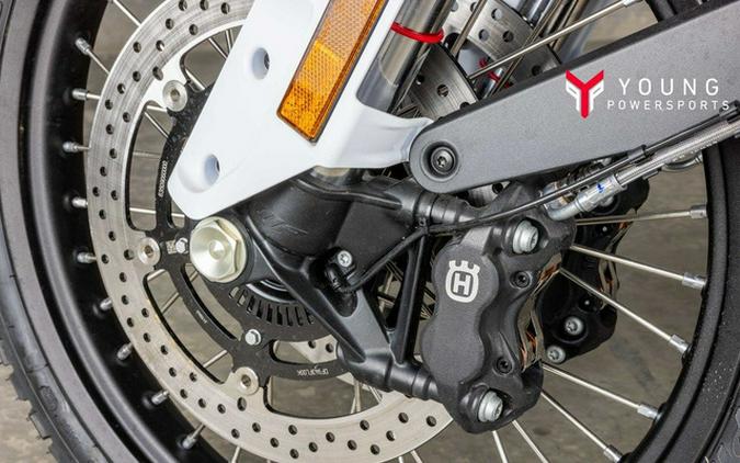 2025 Husqvarna Norden 901