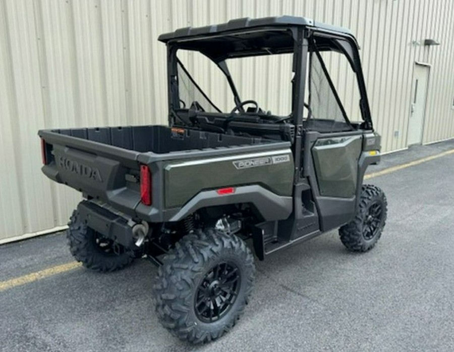 2026 Honda Pioneer 1000 Deluxe