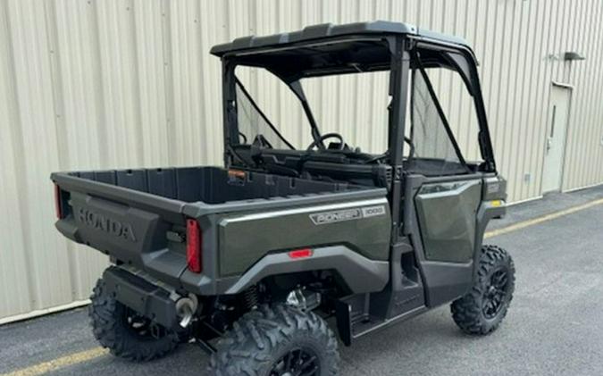 2026 Honda Pioneer 1000 Deluxe