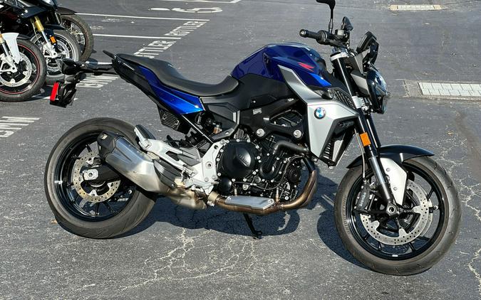 2020 BMW F 900 R Review (15 Fast Facts)