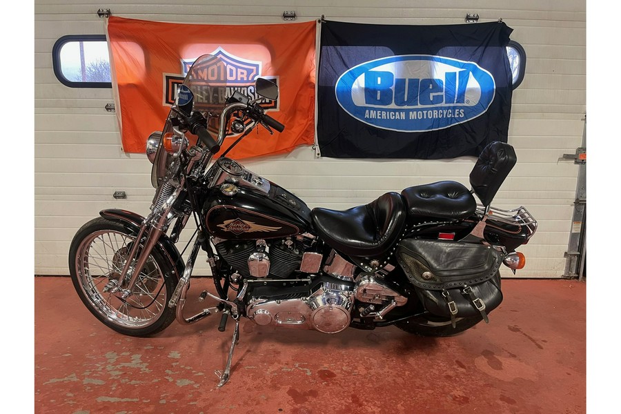 1995 Harley-Davidson® FXSTS
