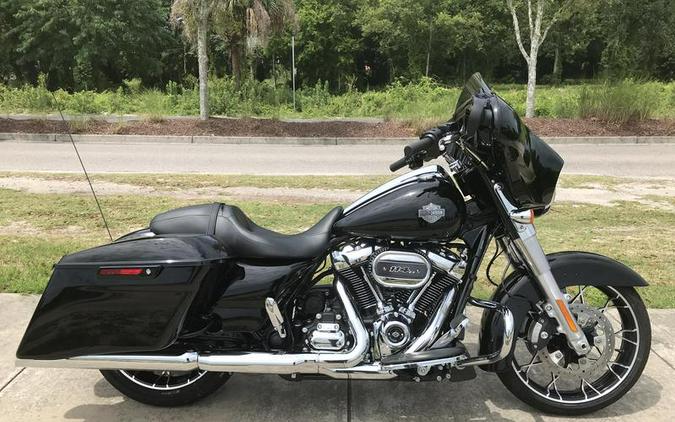 2021 Harley-Davidson Street Glide Special Review: Performance and Style