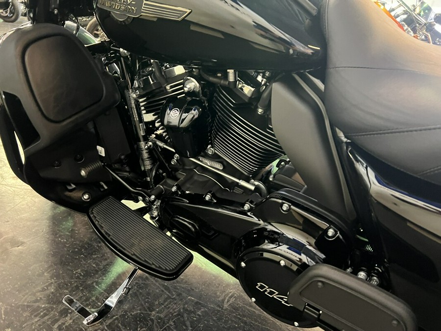 2024 Harley-Davidson Ultra Limited Vivid Black FLHTK