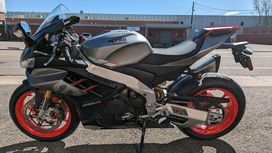 2024 Aprilia RSV4 1100