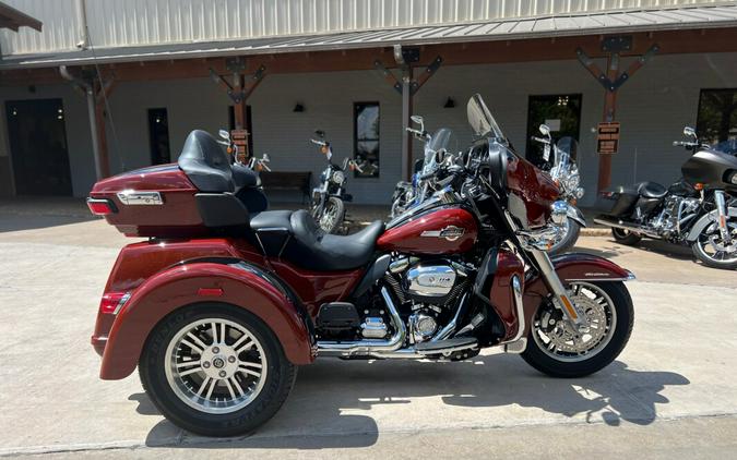 2024 Harley-Davidson® Tri Glide® Ultra Red Rock / Vivid Black