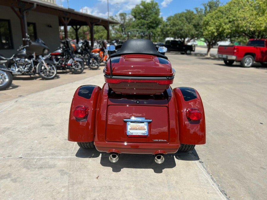 2024 Harley-Davidson® Tri Glide® Ultra Red Rock / Vivid Black