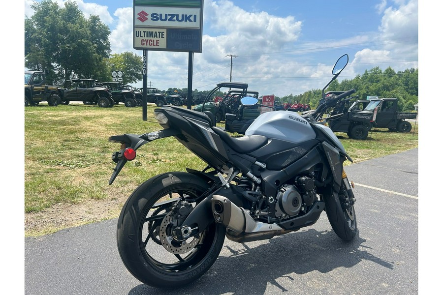 2022 Suzuki GSX-S1000