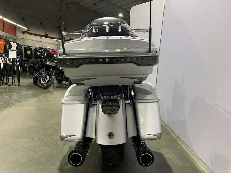 2017 Harley-Davidson® FLHTKSE - CVO™ Limited